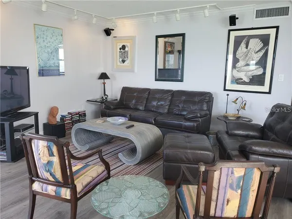 $6,000 | 1050 Longboat Club Road, Unit 1006, Longboat Key, FL 34228