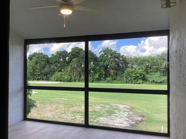 $320,000 | 8535 Casa Del Lago, Unit F, Boca Raton, FL 33433