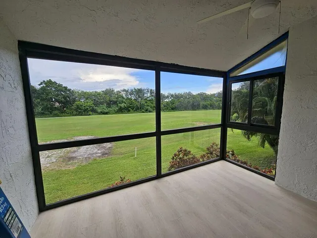 $320,000 | 8535 Casa Del Lago, Unit F, Boca Raton, FL 33433