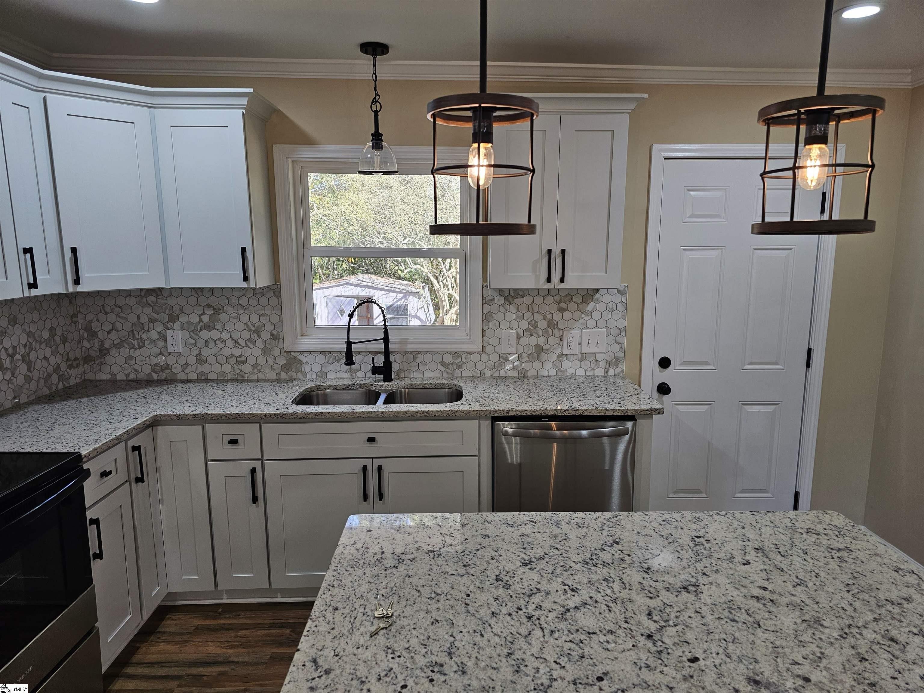 203 Charing Cross Road Taylors, SC 29687 - Photo 9 of 26 Gallery Image 9