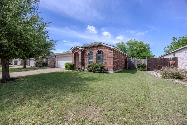 $2,100 | 789 Kingfisher Lane, Leander, TX 78641