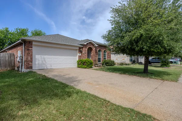 $2,100 | 789 Kingfisher Lane, Leander, TX 78641