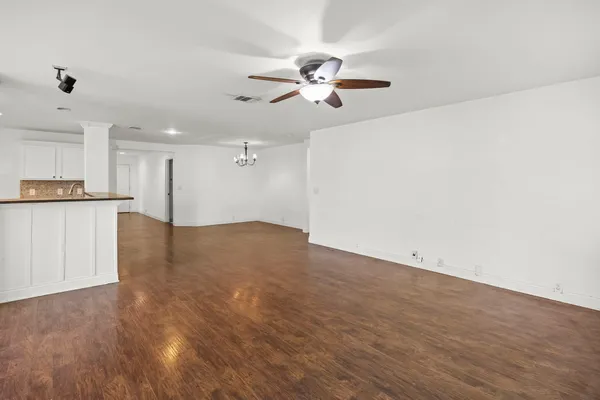 $2,100 | 789 Kingfisher Lane, Leander, TX 78641