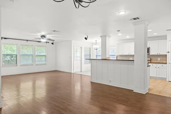 $2,100 | 789 Kingfisher Lane, Leander, TX 78641