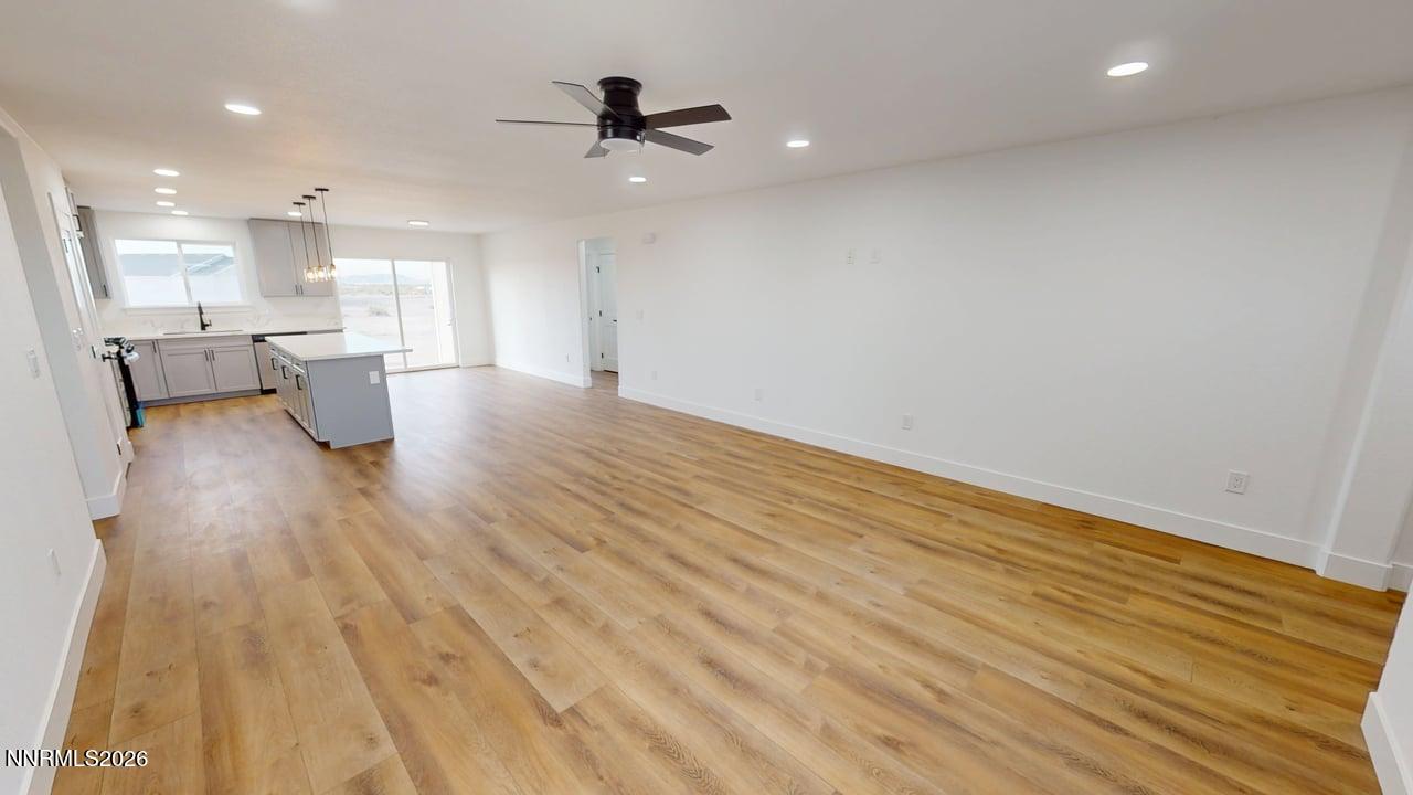 427 Yellow Brick Road Battle Mountain, NV 89820 - Photo 5 of 25 Living Room
