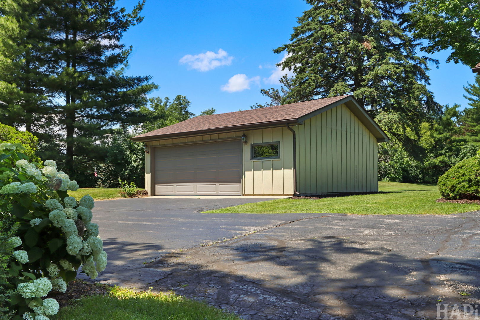 1702 Breezy Lawn Road Spring Grove, IL 60081 - Photo 31 of 33