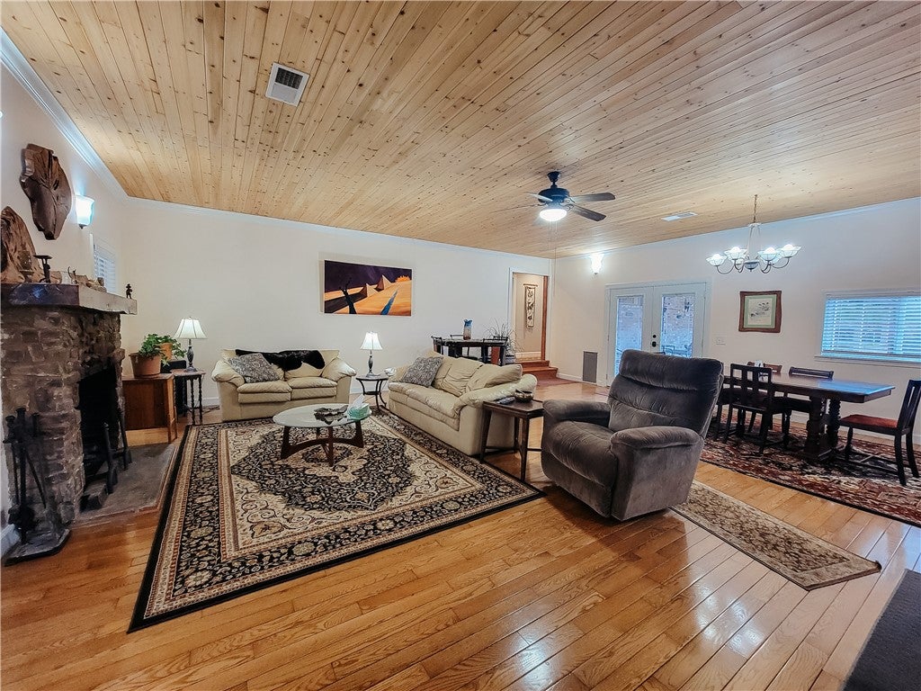 1555 Pear Tree Road Waverly, AL 36879 - Photo 4 of 45 Living Room