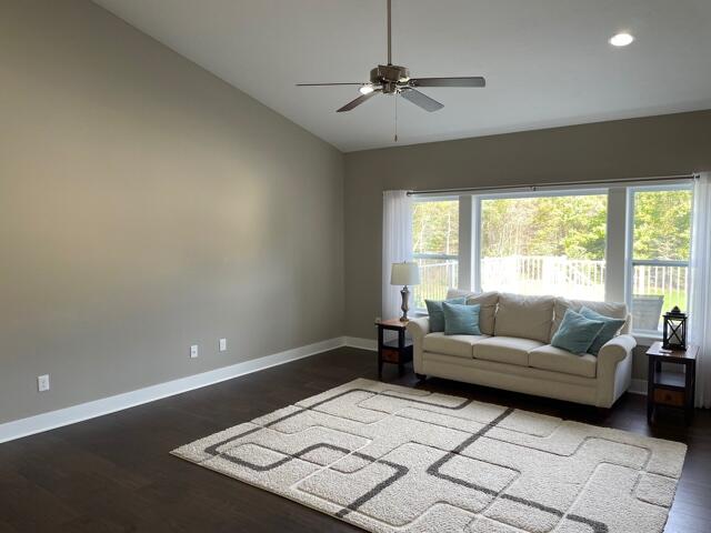 2320 East Mt Garfield Road Muskegon, MI 49444 - Photo 3 of 41 IMG_4488