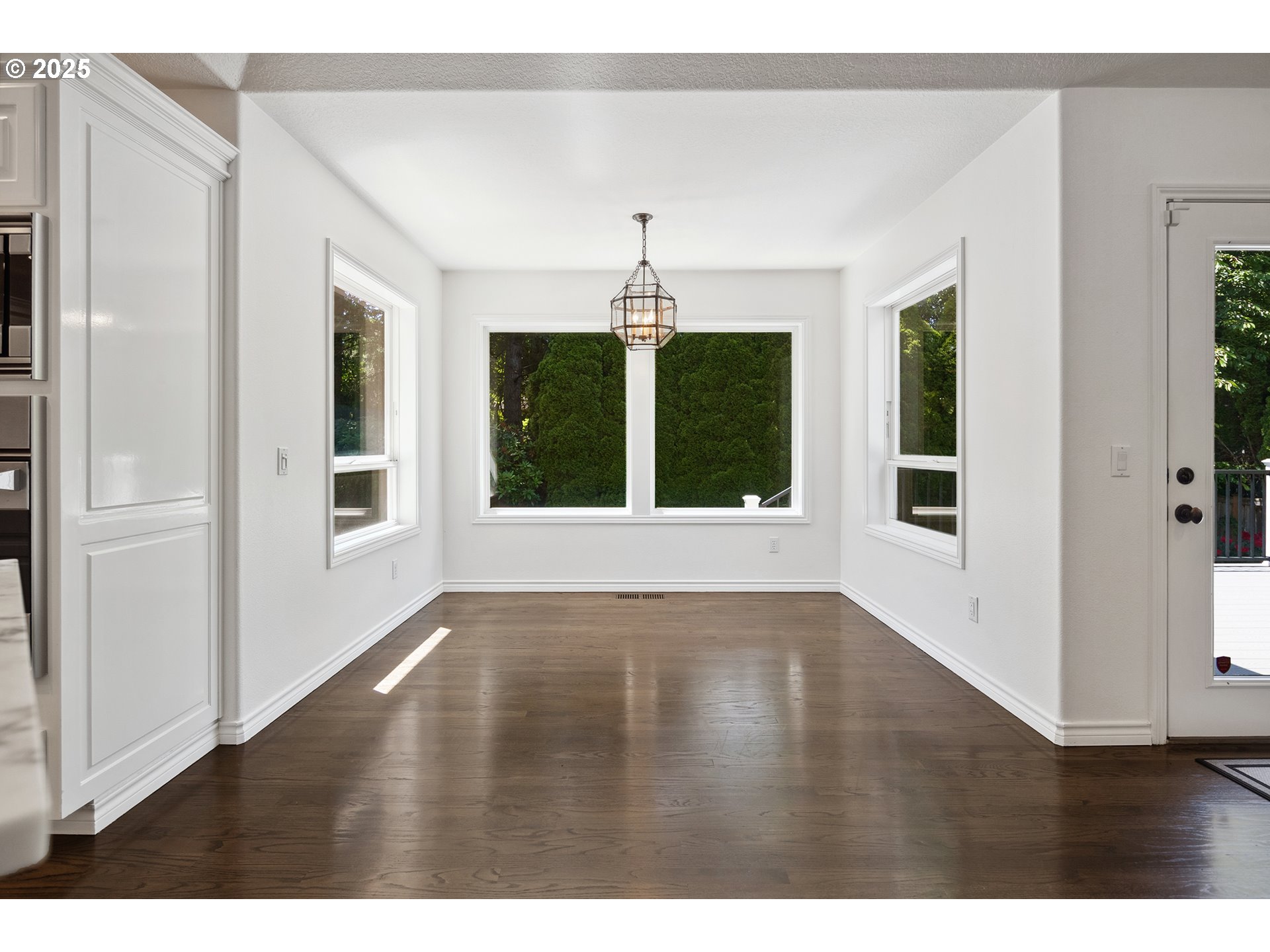 12723 Southwest Adrian Court Lake Oswego, OR 97034 - Photo 24 of 48