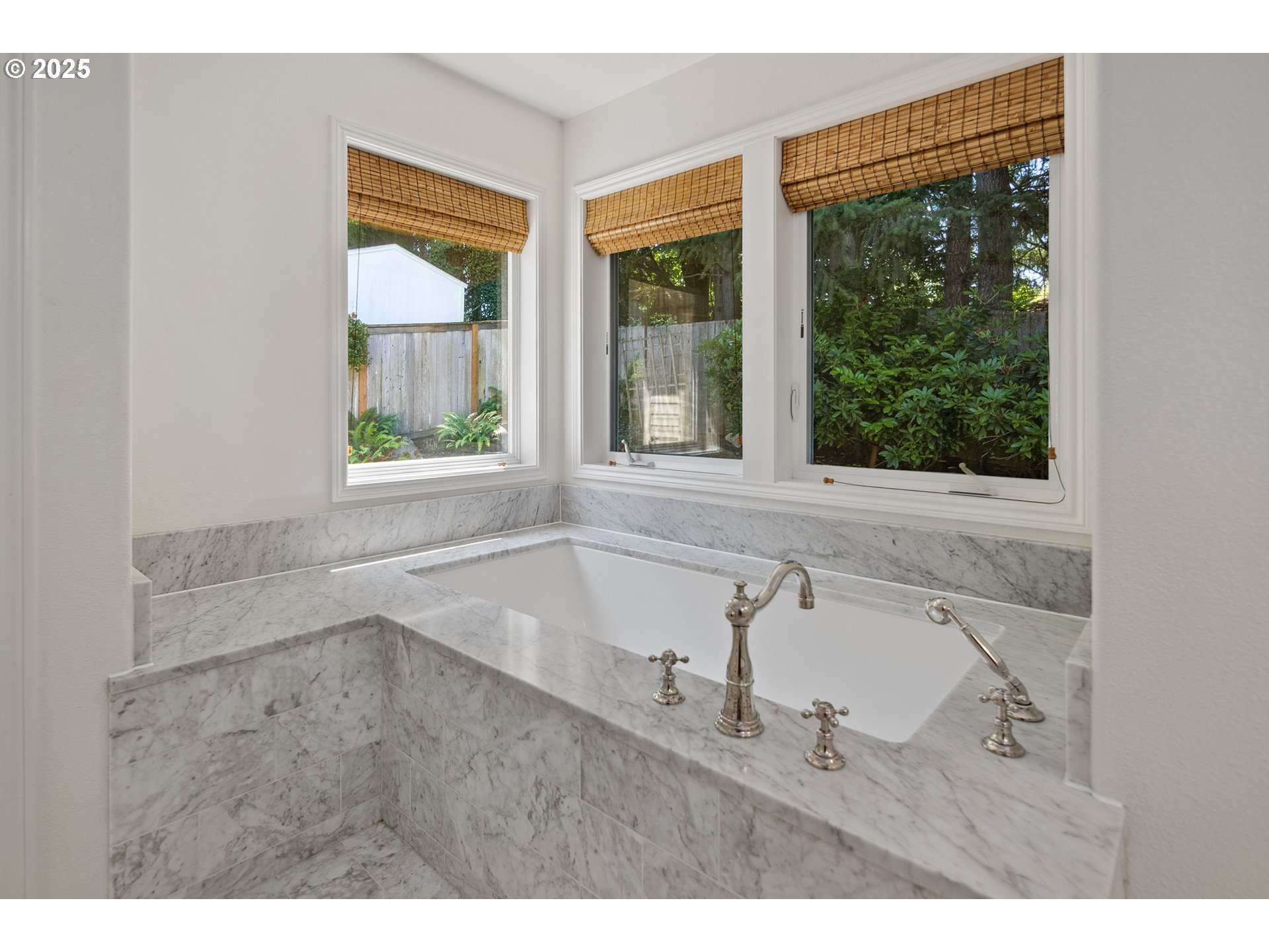 12723 Southwest Adrian Court Lake Oswego, OR 97034 - Photo 27 of 48