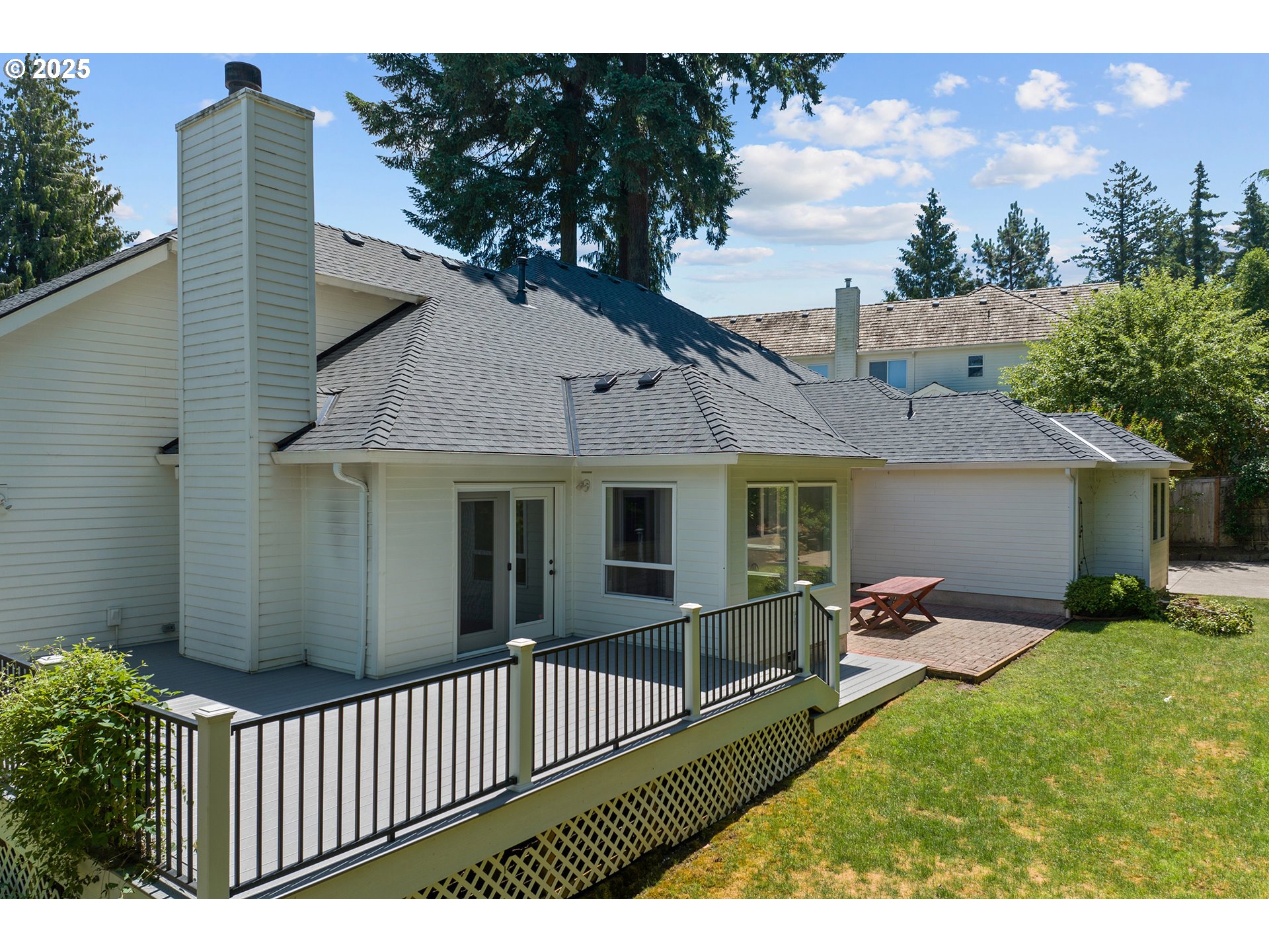 12723 Southwest Adrian Court Lake Oswego, OR 97034 - Photo 39 of 48