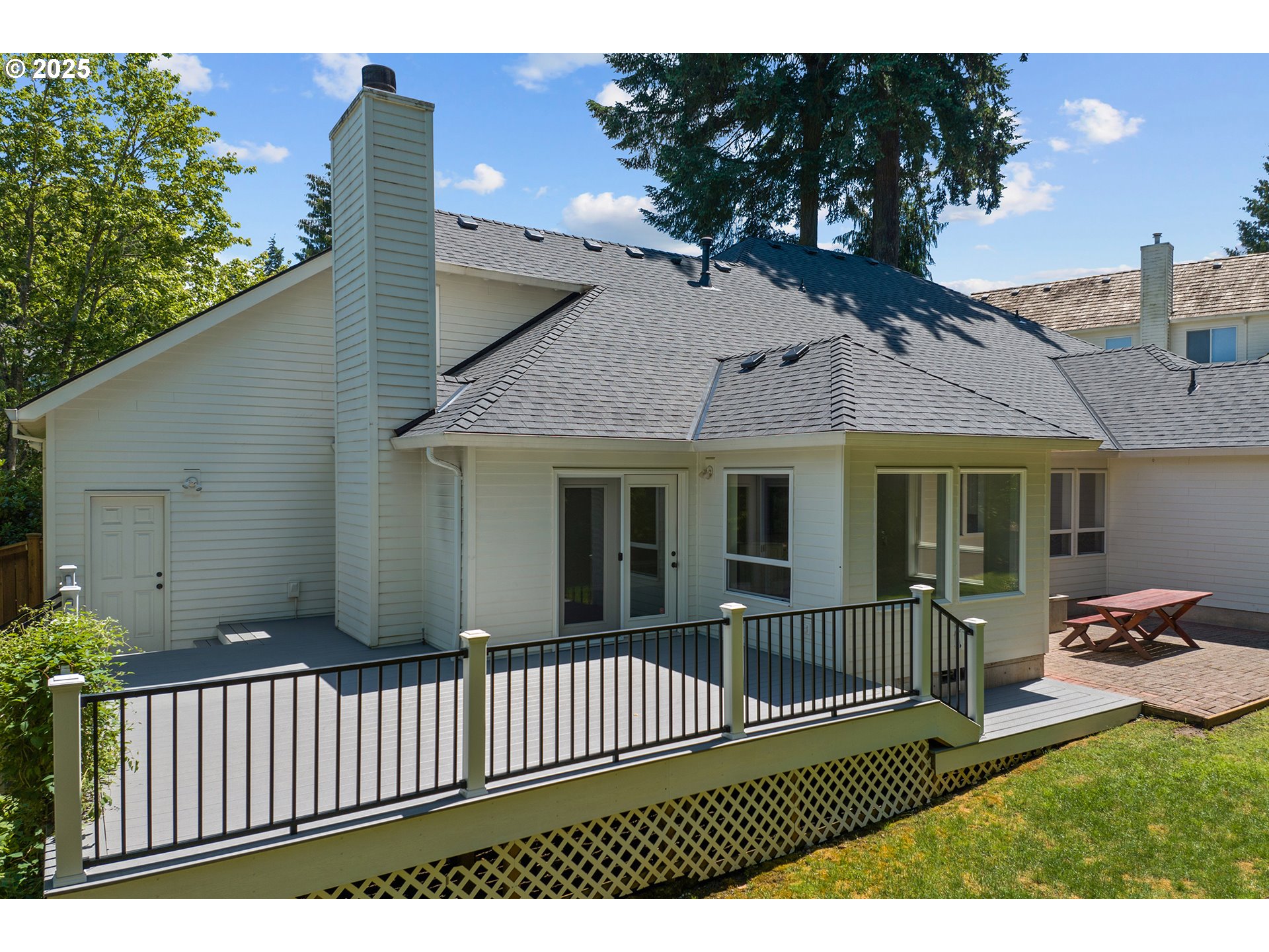 12723 Southwest Adrian Court Lake Oswego, OR 97034 - Photo 41 of 48