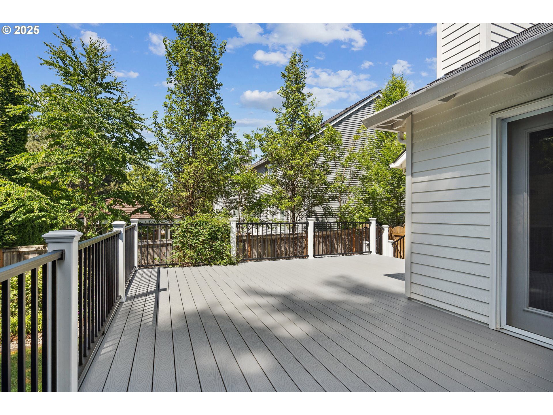 12723 Southwest Adrian Court Lake Oswego, OR 97034 - Photo 42 of 48