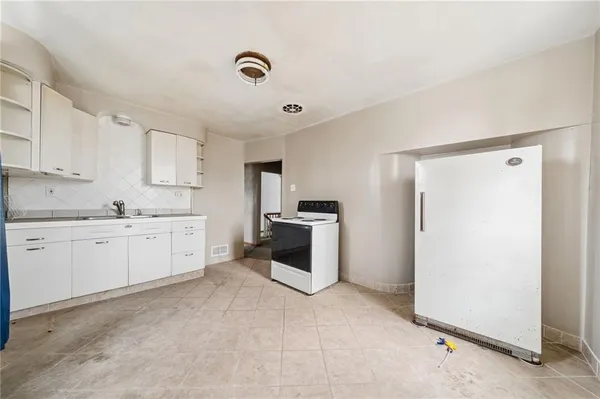 $549,900 | 425 South Winebiddle Street, Pittsburgh, PA 15224