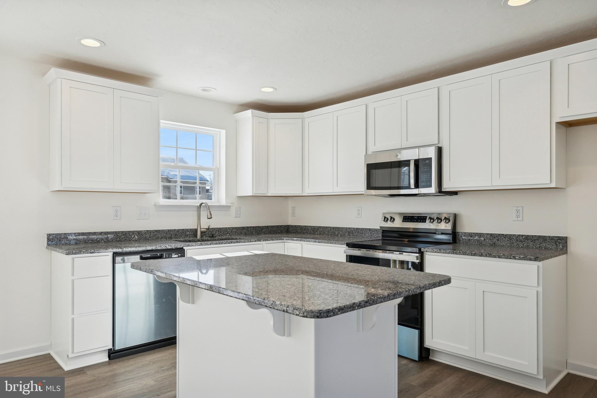 1280 Maple Lane, Unit 10 Hanover, PA 17331 - Photo 8 of 28
