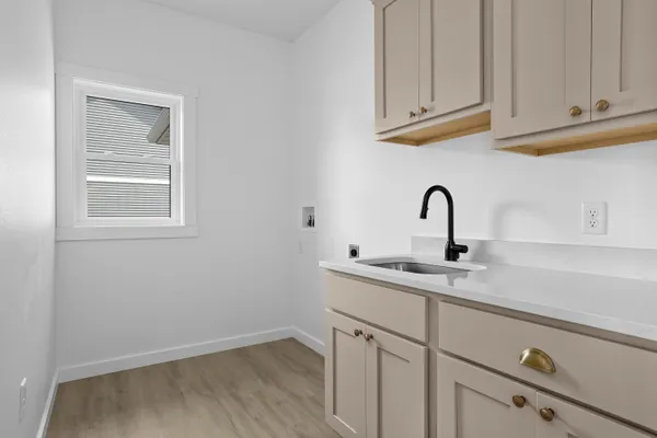 $539,900 | 633 Lewis Court, Holmen, WI 54636