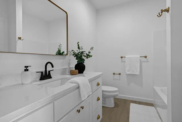 $539,900 | 633 Lewis Court, Holmen, WI 54636