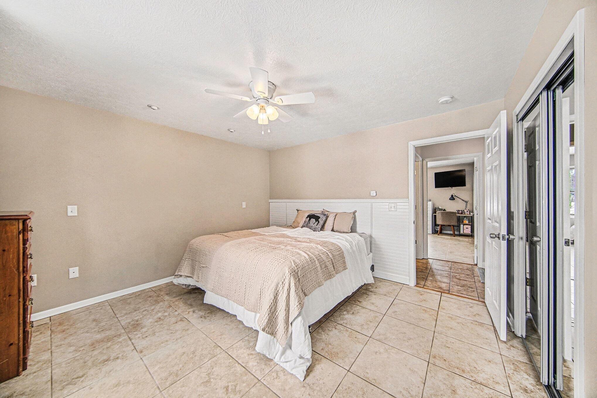 4387 East Berry Road Pleasant Lake, MI 49272 - Photo 17 of 31 16