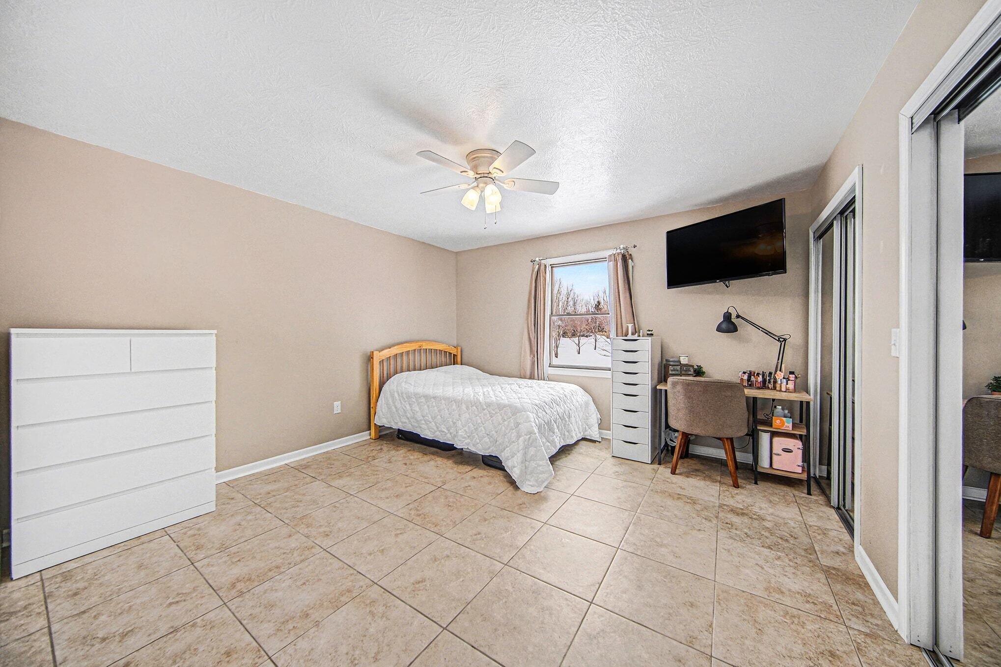 4387 East Berry Road Pleasant Lake, MI 49272 - Photo 20 of 31 19