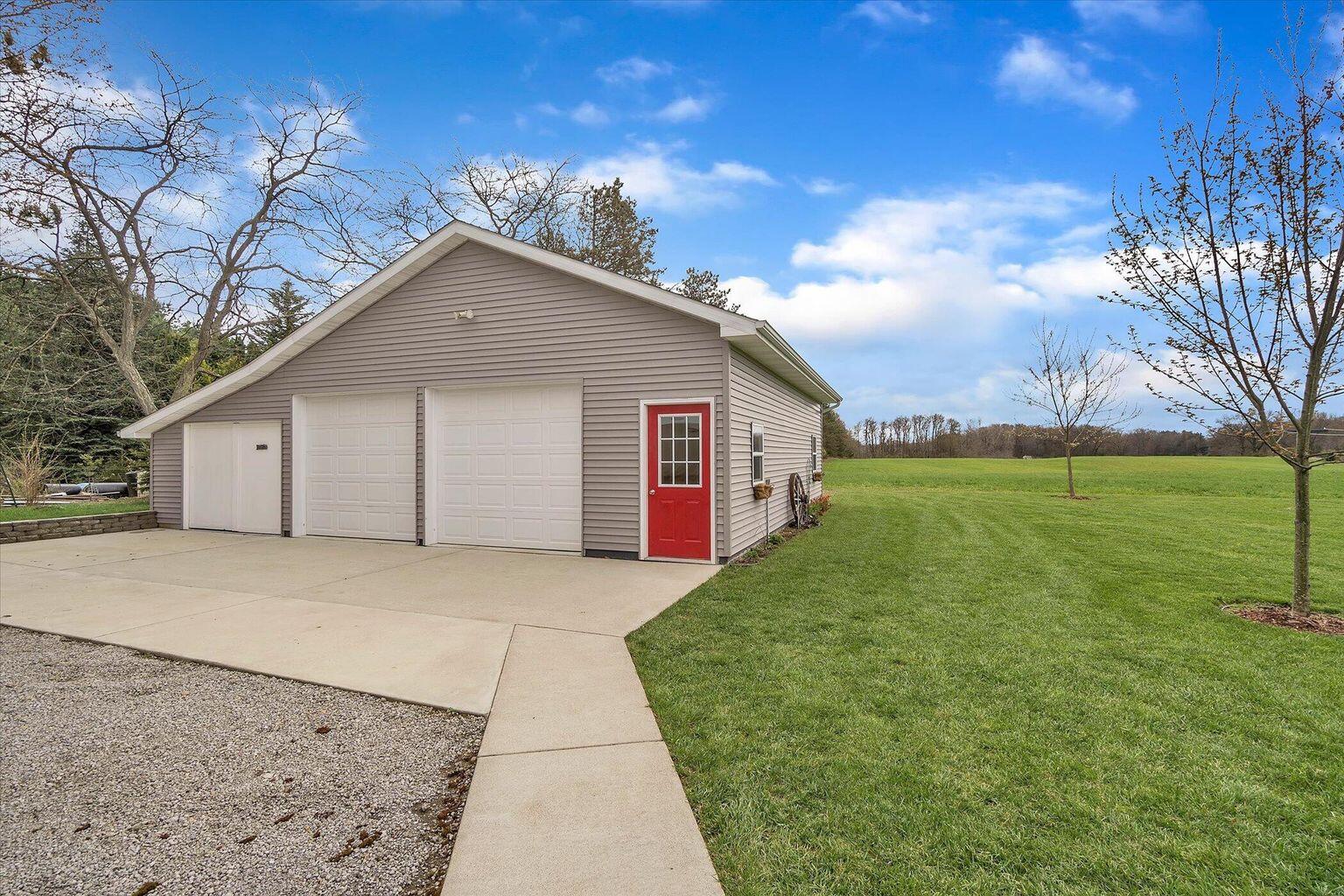 4387 East Berry Road Pleasant Lake, MI 49272 - Photo 28 of 31 Berry Garage