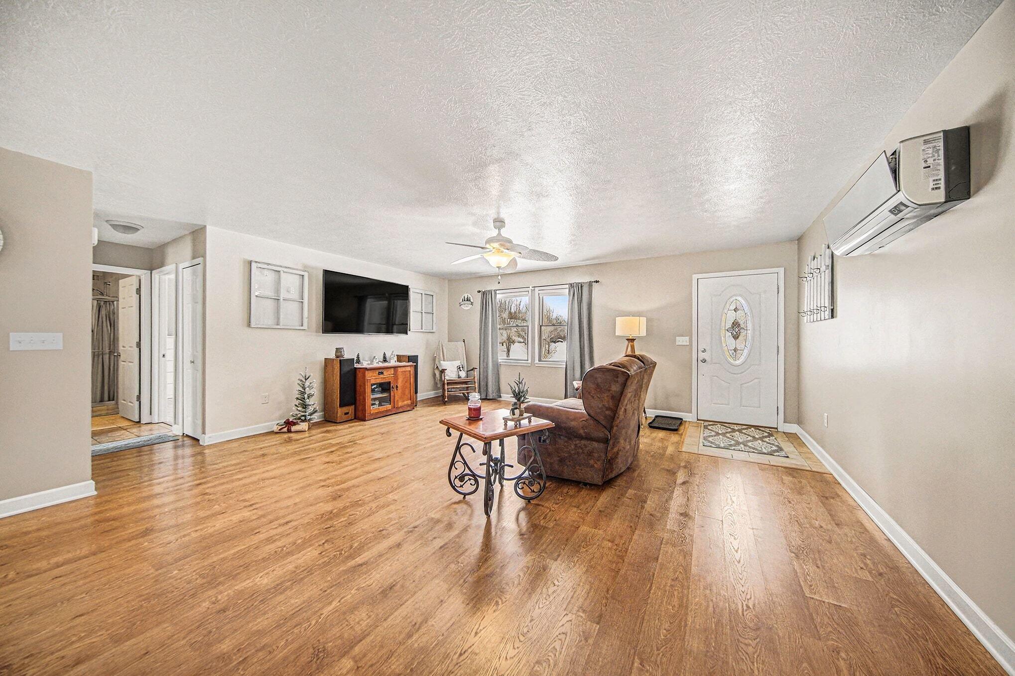 4387 East Berry Road Pleasant Lake, MI 49272 - Photo 5 of 31 4