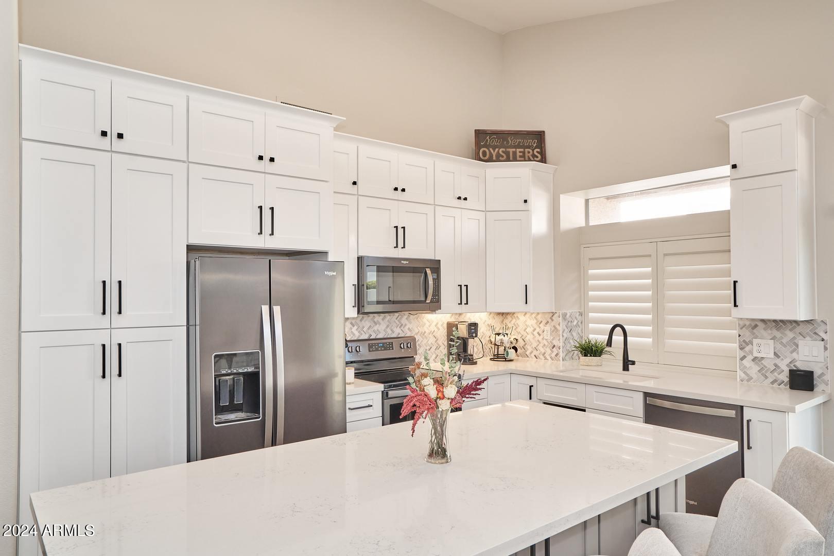 178 West El Freda Road Tempe, AZ 85284 - Photo 20 of 47 Kitchen