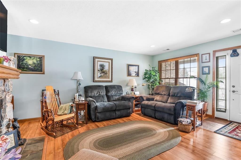 128 Abbey Road New Castle, PA 16105 - Photo 4 of 14