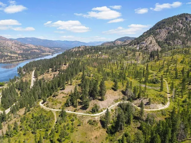 $1,110,000 | 3850 North N Highway, Northport, WA 99157