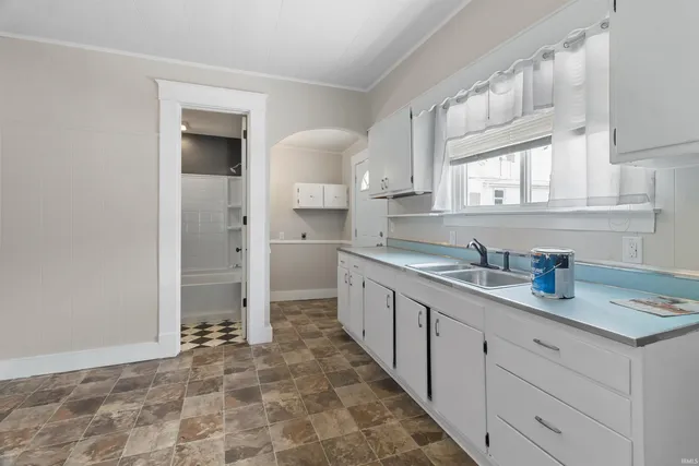 $68,000 | 209 South Whites Avenue, Marion, IN 46952