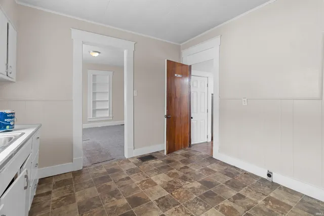 $68,000 | 209 South Whites Avenue, Marion, IN 46952