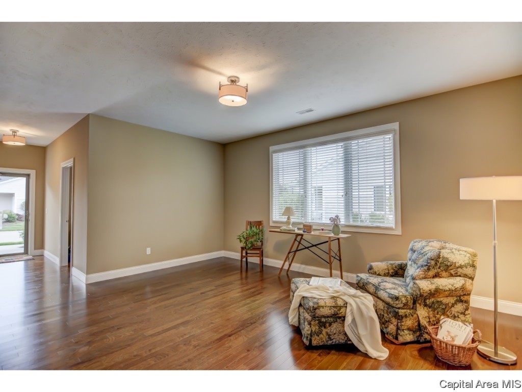 3424 Pinyon Drive Springfield, IL 62711 - Photo 3 of 24 Gallery Image 3