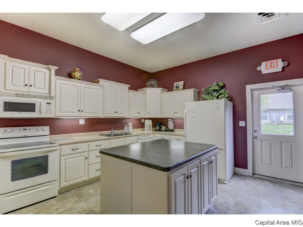 3424 Pinyon Drive Springfield, IL 62711 - Photo 21 of 24 Gallery Image 21