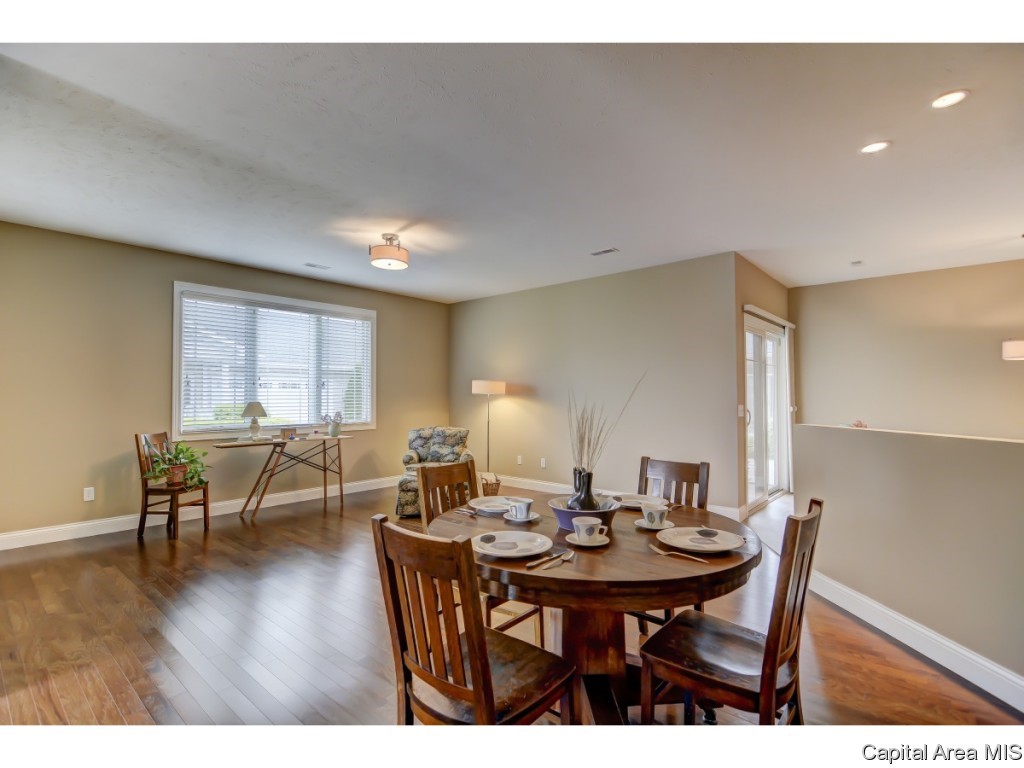 3424 Pinyon Drive Springfield, IL 62711 - Photo 4 of 24 Gallery Image 4