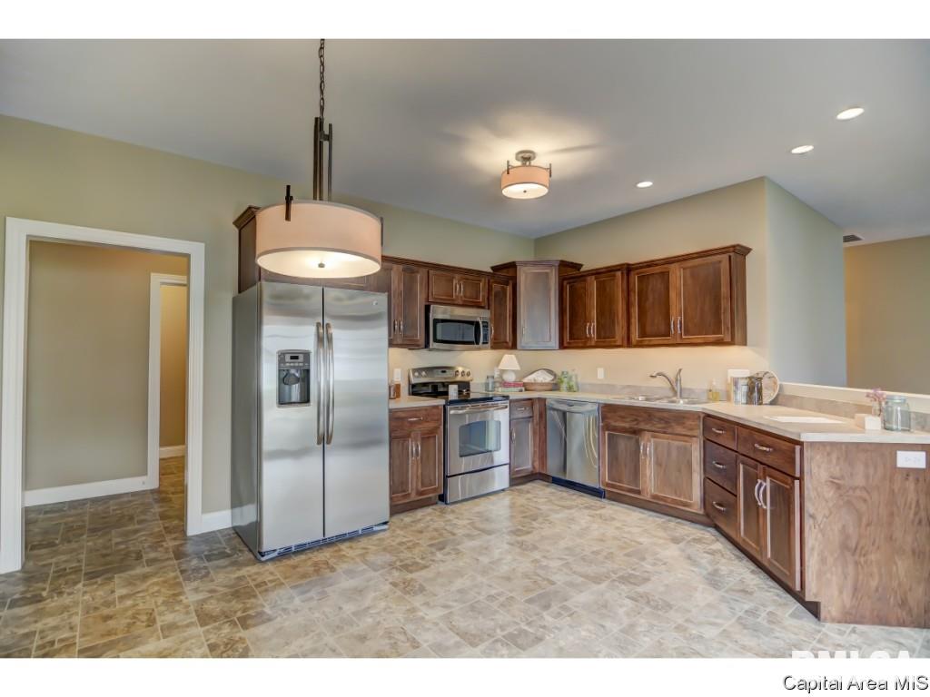 3424 Pinyon Drive Springfield, IL 62711 - Photo 7 of 24 Gallery Image 7