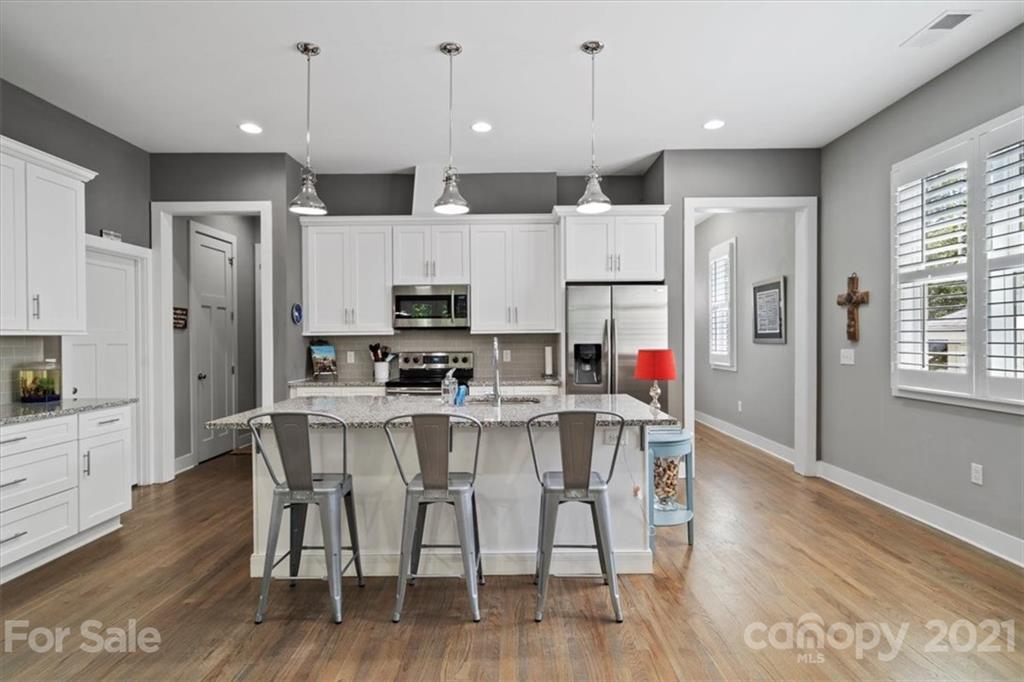 5212 Valley Stream Road Charlotte, NC 28209 - Photo 2 of 25 Gallery Image 2
