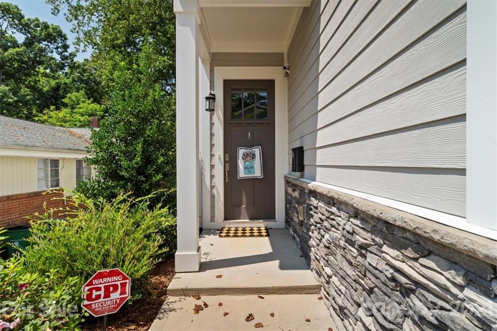 5212 Valley Stream Road Charlotte, NC 28209 - Photo 6 of 25 Gallery Image 6