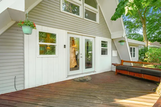 $269,900 | 1900 Derfla Drive, St. Joseph, MI 49085