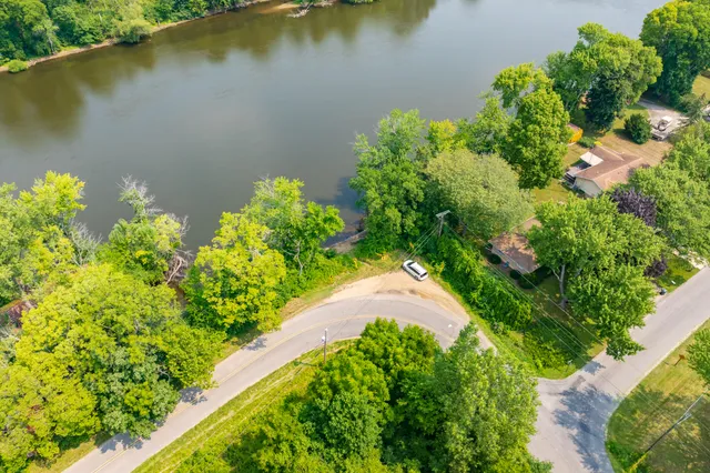 $269,900 | 1900 Derfla Drive, St. Joseph, MI 49085