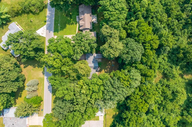 $269,900 | 1900 Derfla Drive, St. Joseph, MI 49085