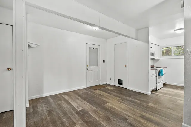 $269,900 | 1900 Derfla Drive, St. Joseph, MI 49085