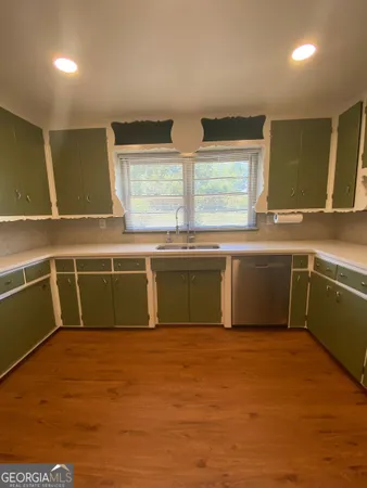 $2,400 | 297 Macon Avenue, Athens, GA 30601