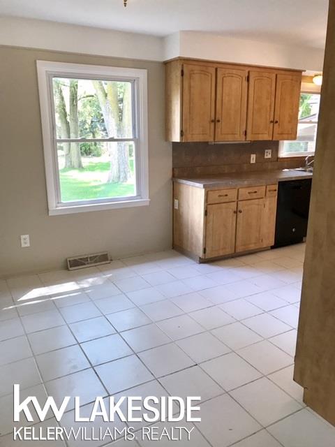 23930 21 Mile Road Macomb, MI 48042 - Photo 30 of 51 31328522-29.JPG