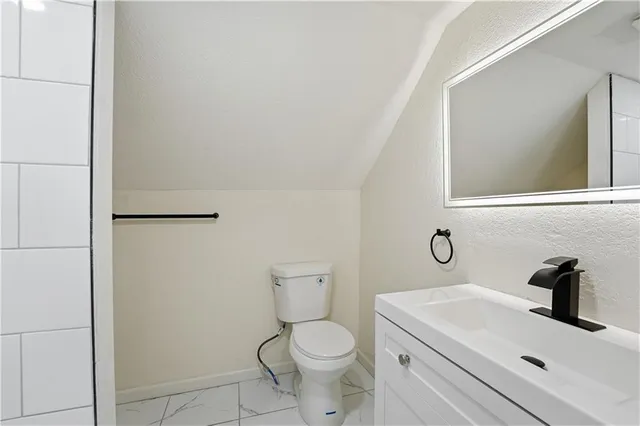 $216,000 | 2111 Franklin Avenue, Lexington, MO 64067