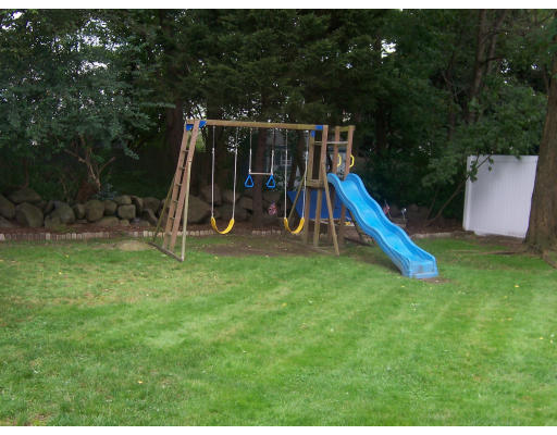 2 O Staten Road Braintree, MA 02184 - Photo 2 of 8 Gallery Image 2