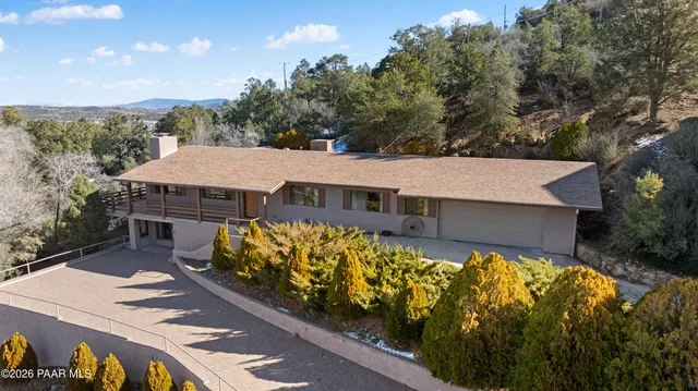 $595,000 | 425 Fairway View Drive, Prescott, AZ 86303