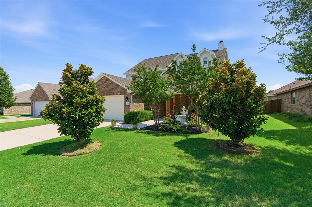 508 Kriston Drive Azle, TX 76020 - Photo 4 of 32