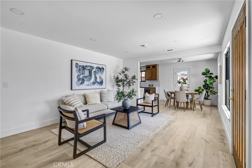 5751 Lime Avenue Cypress, CA 90630 - Photo 3 of 35