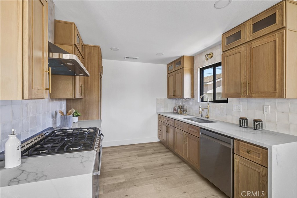 5751 Lime Avenue Cypress, CA 90630 - Photo 9 of 35