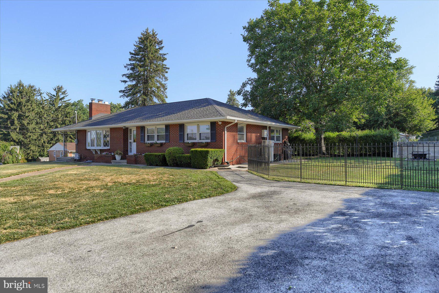 500 Walnut Road Harrisburg, PA 17113 - Photo 2 of 37