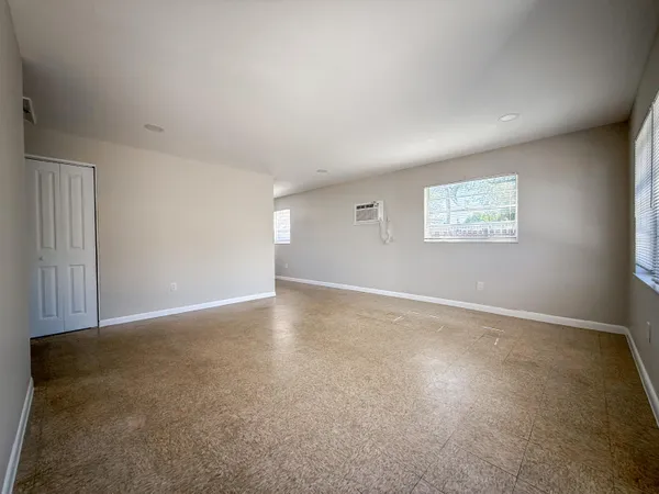 $1,800 | 3455 Hi Street, Lake Worth, FL 33461